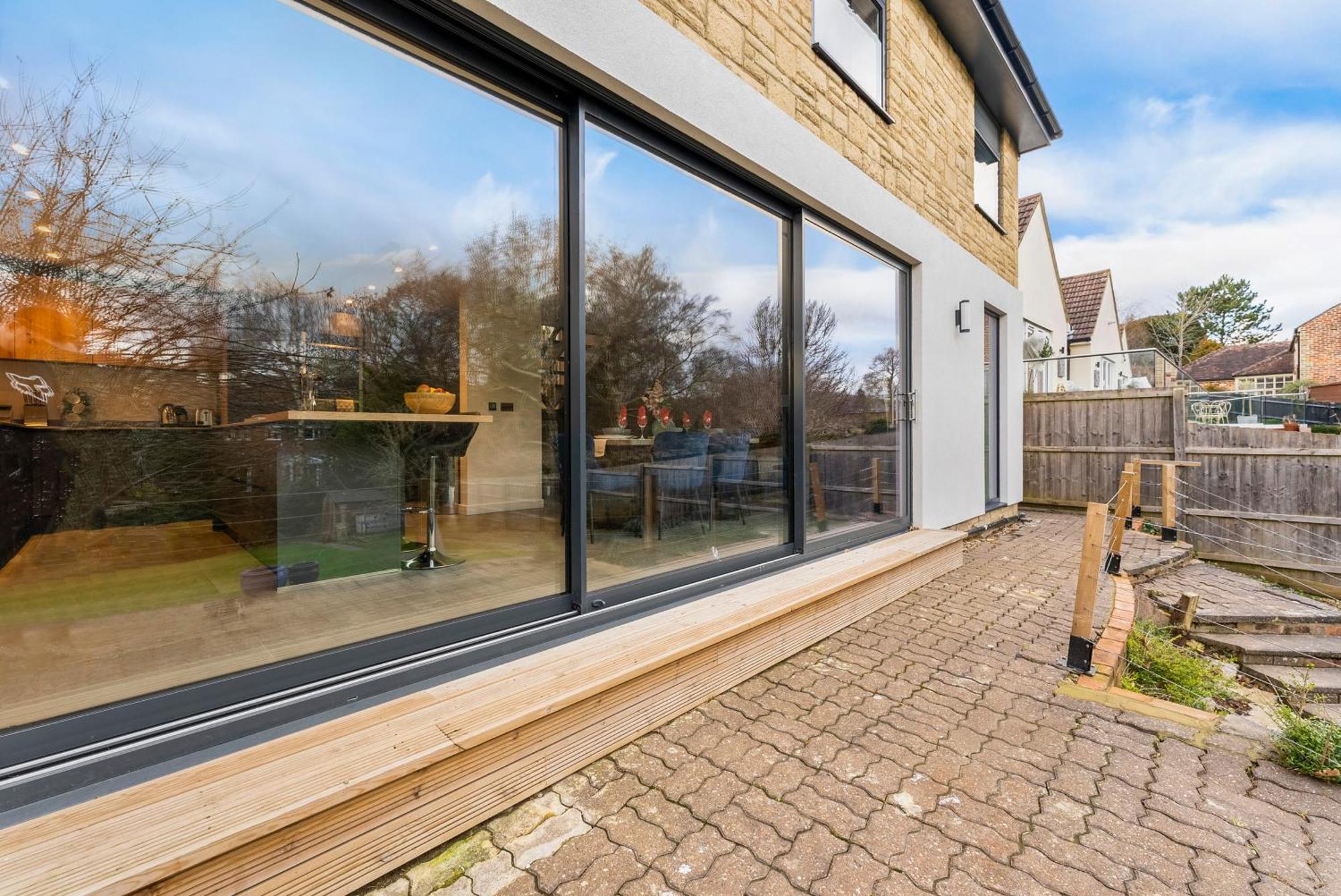Elegant Retreat In Cheltenham - Garden & Parking Included Экстерьер фото