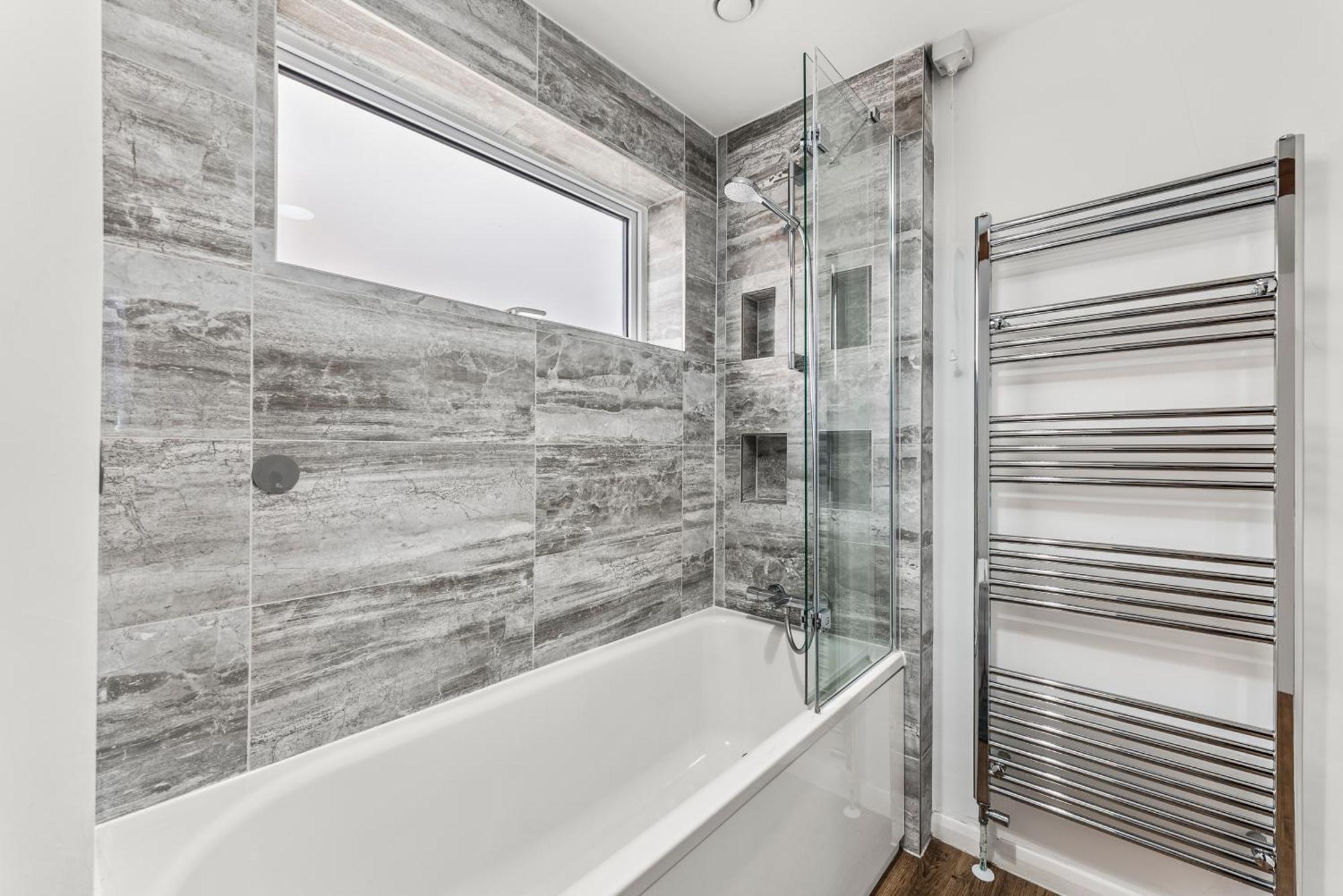 Elegant Retreat In Cheltenham - Garden & Parking Included Экстерьер фото